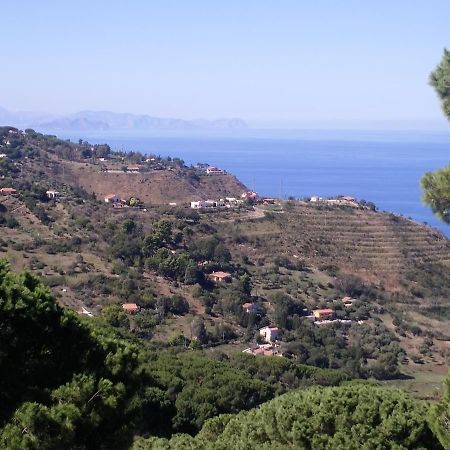 Incantevole Villa Con Vista Mozzafiato Чефалу Экстерьер фото