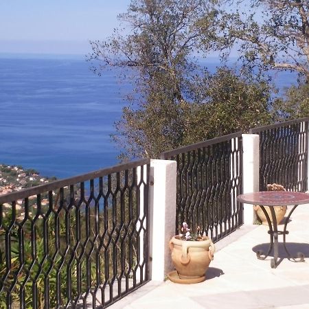 Incantevole Villa Con Vista Mozzafiato Чефалу Экстерьер фото