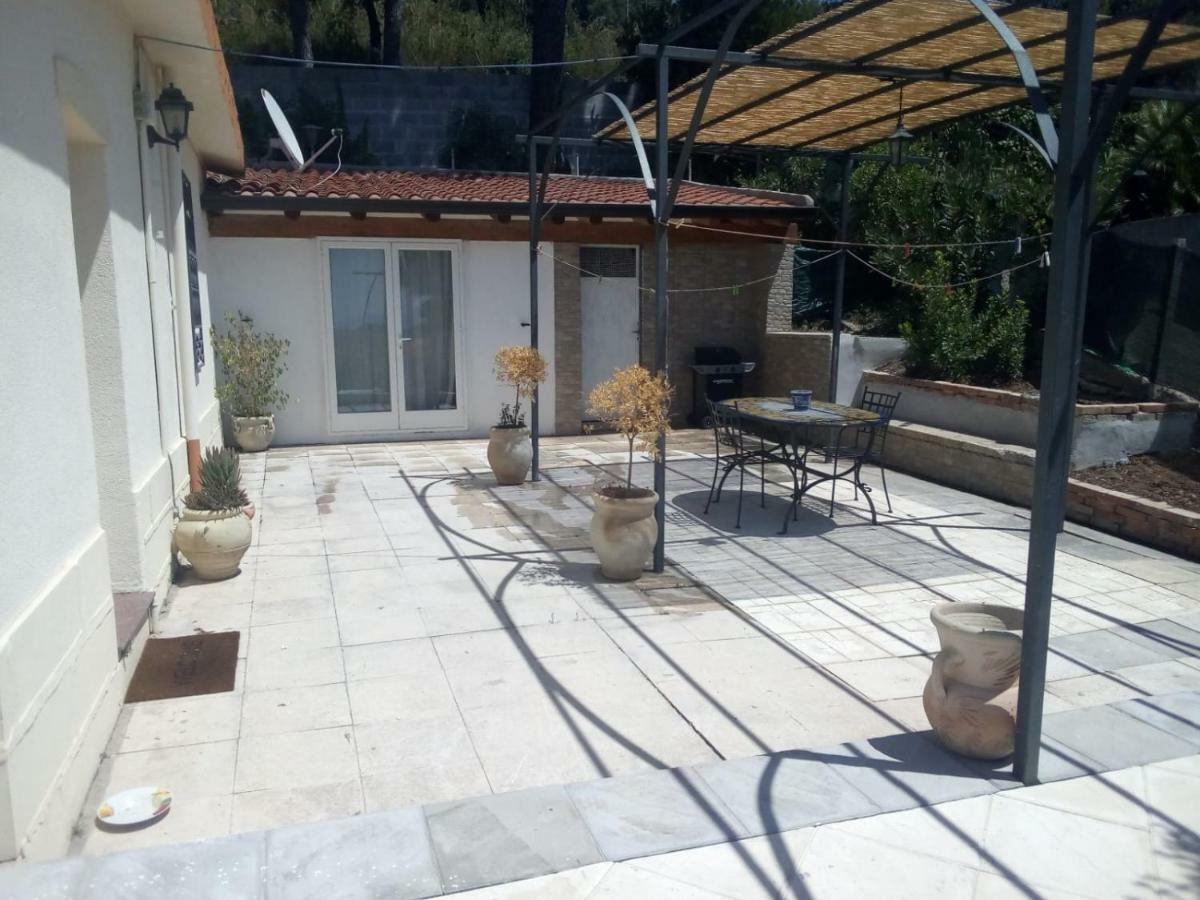 Incantevole Villa Con Vista Mozzafiato Чефалу Экстерьер фото